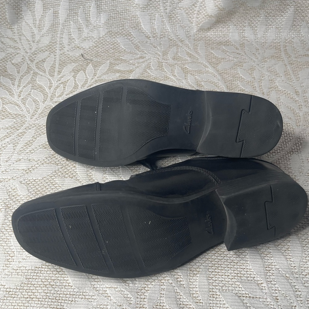 Clark’s black men’s dress shoe loafer size 9 - Picture 6 of 6